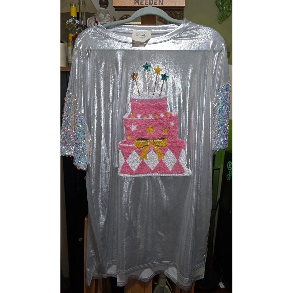 Fantastic Fawn Silver Metallic Sequin Birthday Cake T-Shirt Dress Womens Small